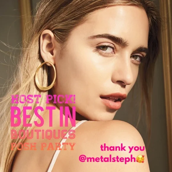 Stella & Dot | Modern Forward Facing Gold Georgia Hoops - Picture 4 of 10